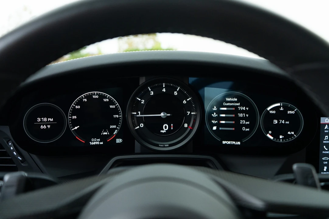 2020 Porsche 992 Carrera 4S - Image 11 of 21