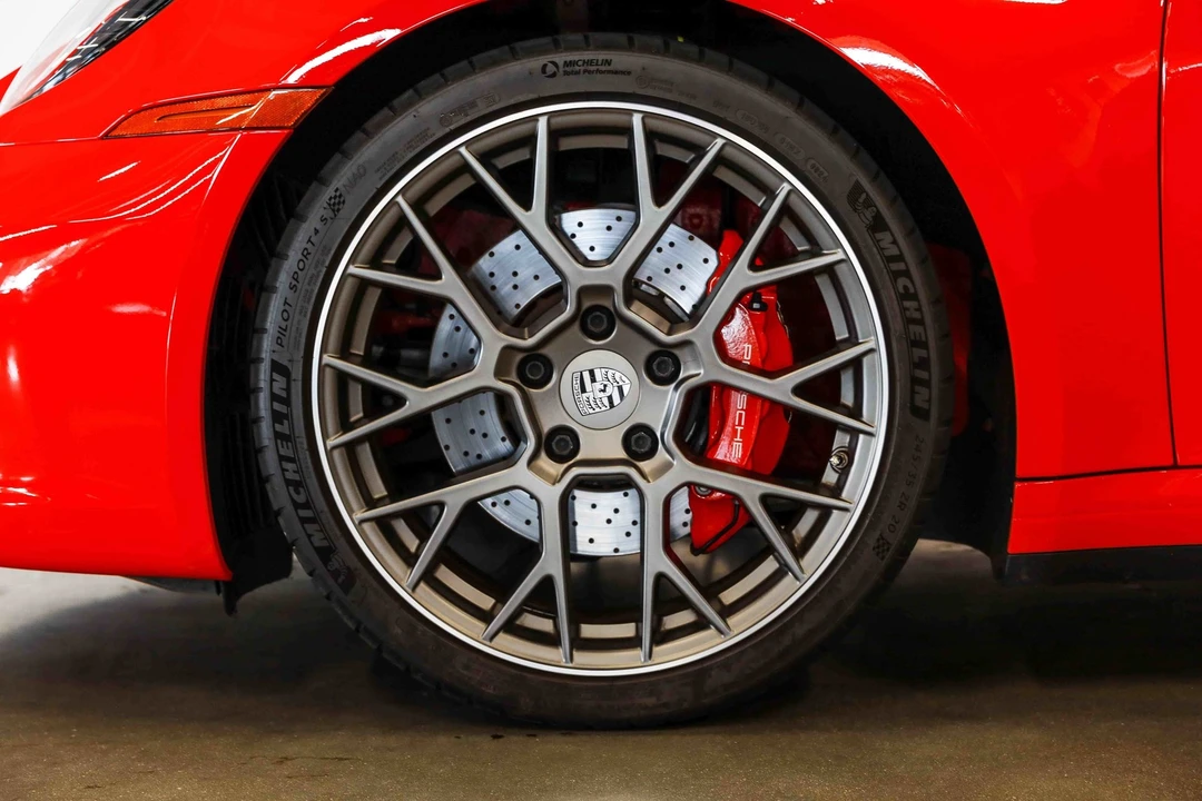 2020 Porsche 992 Carrera 4S - Image 17 of 31