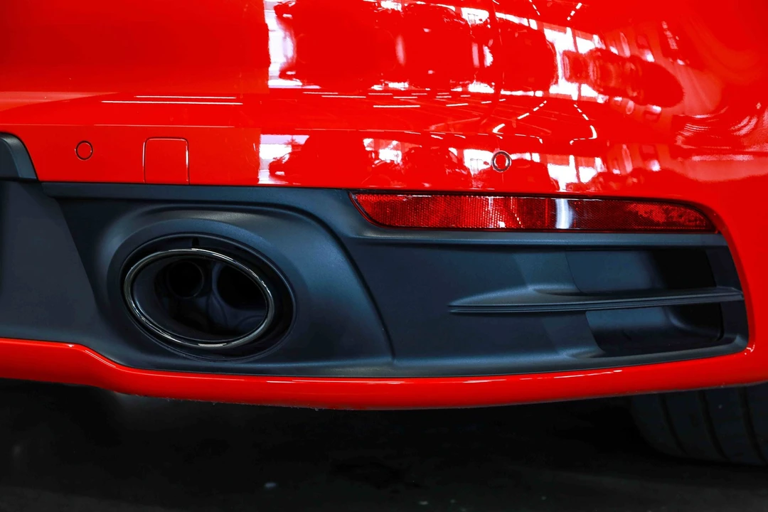 2020 Porsche 992 Carrera 4S - Image 24 of 31