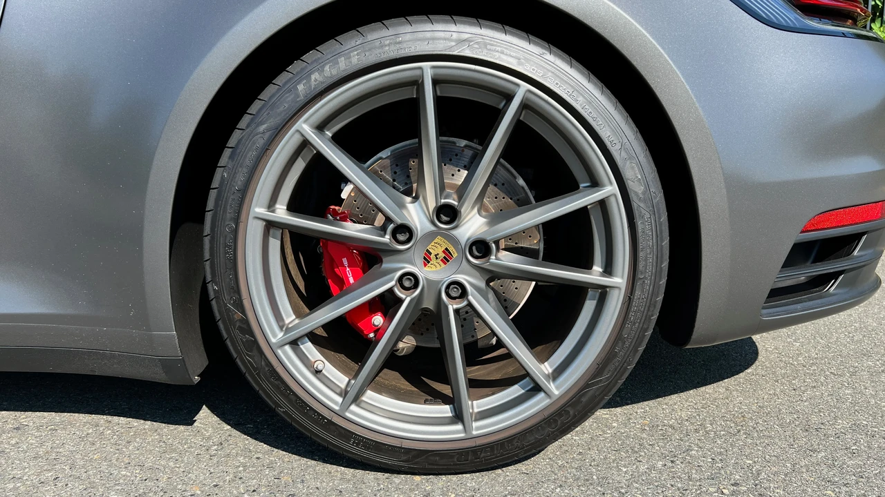 2020 Porsche 992 Carrera 4S - Image 26 of 31