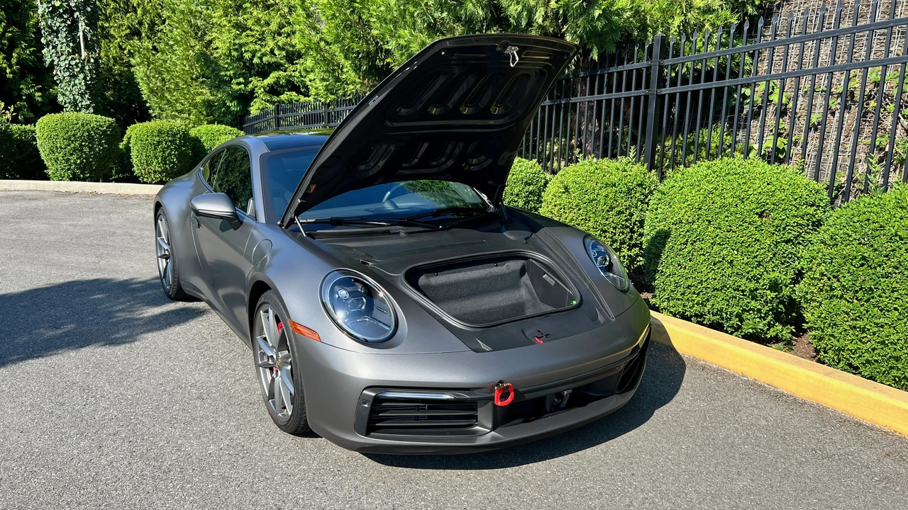 2020 Porsche 992 Carrera 4S - Image 23 of 31