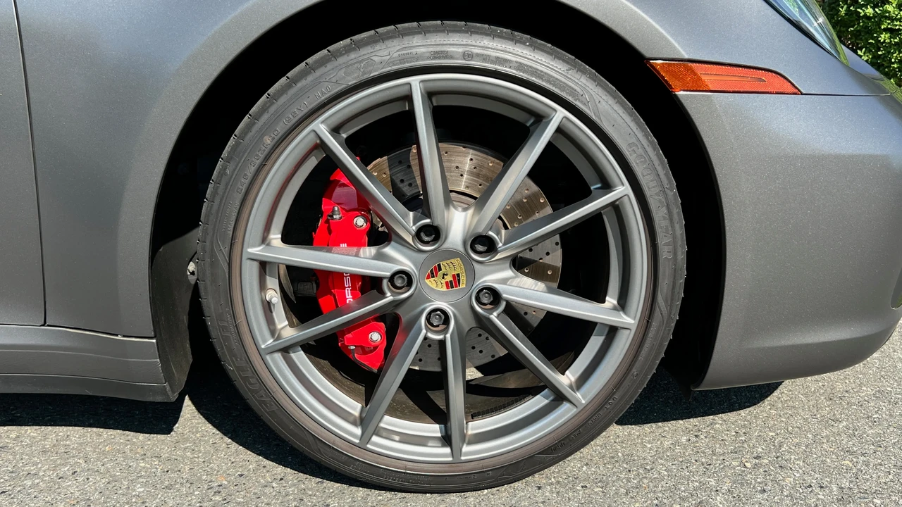 2020 Porsche 992 Carrera 4S - Image 28 of 31