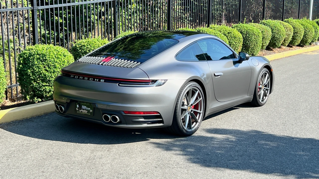 2020 Porsche 992 Carrera 4S - Image 8 of 31