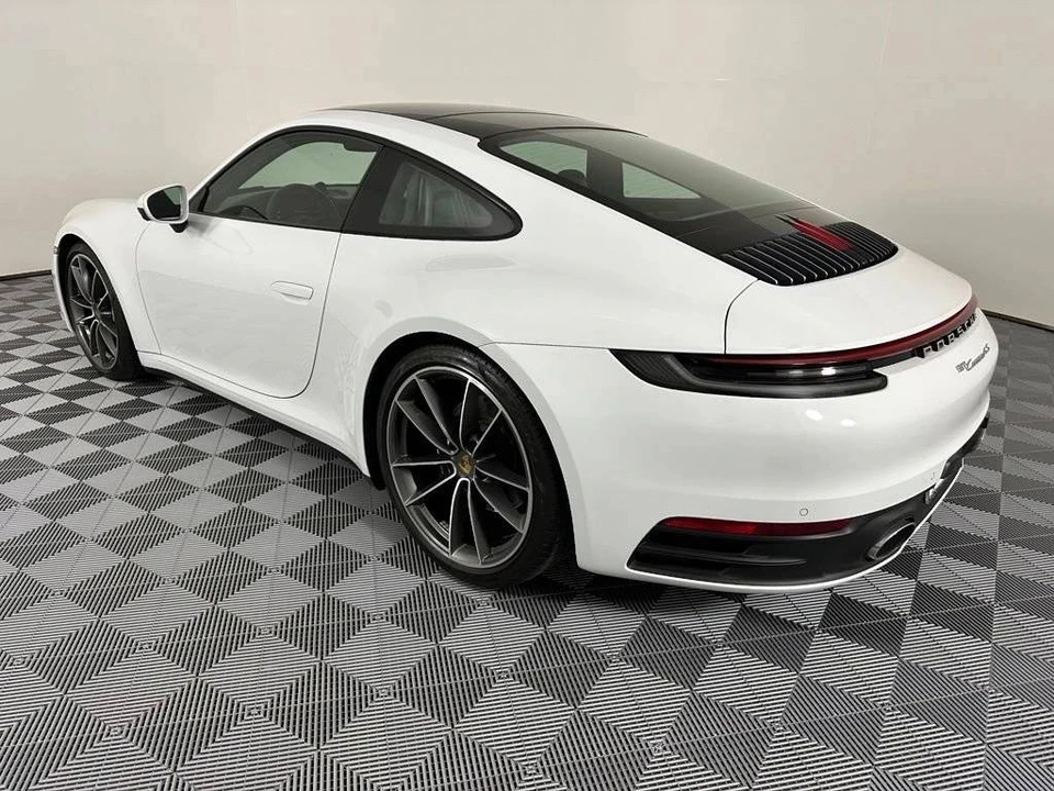 2020 Porsche 992 Carrera 4S - Image 3 of 5