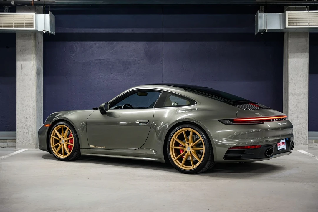 2020 Porsche 992 Carrera 4S - Image 9 of 31