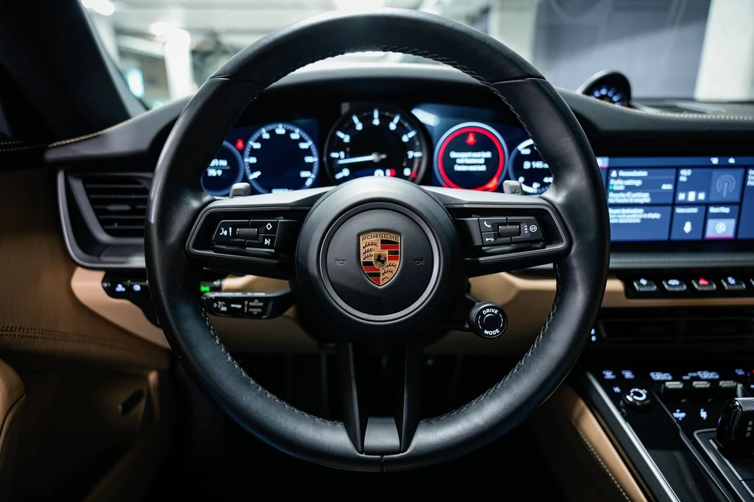 2020 Porsche 992 Carrera 4S - Image 11 of 31