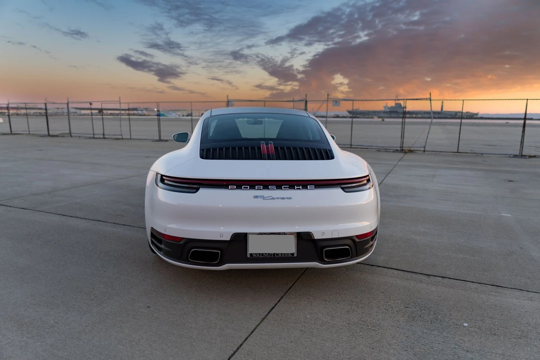 2020 Porsche 992 Carrera - Image 5 of 31
