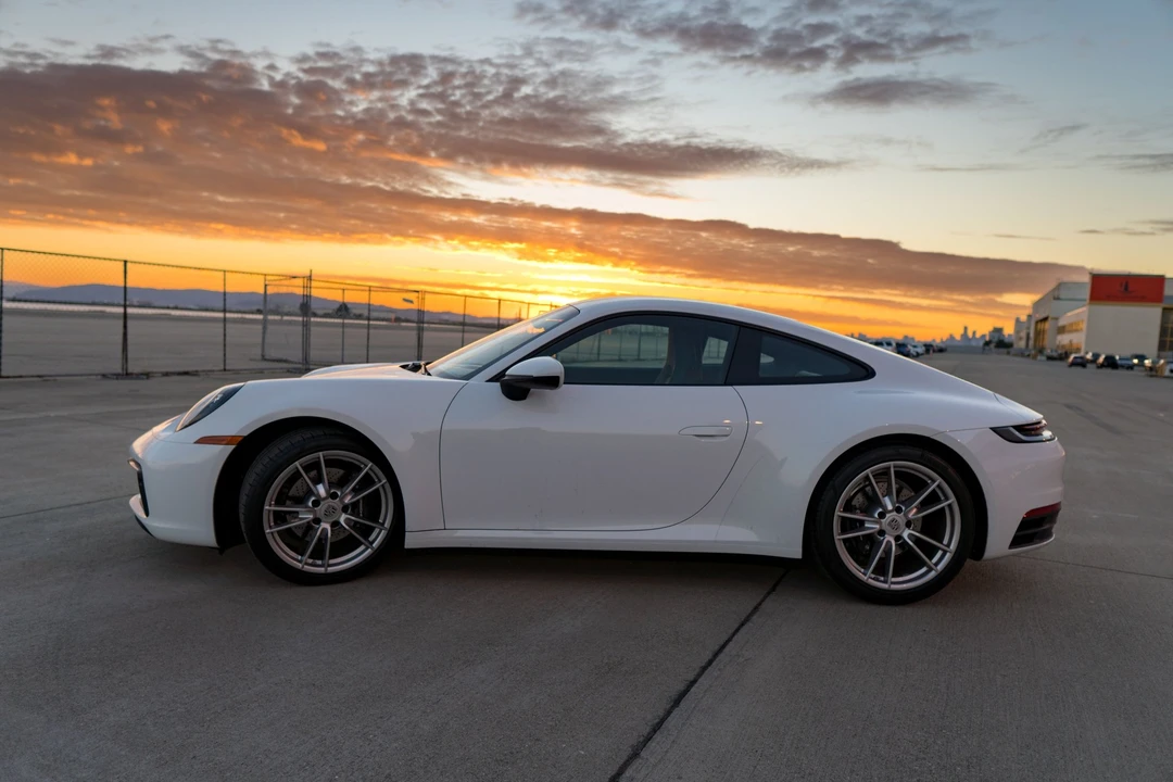 2020 Porsche 992 Carrera - Image 9 of 31