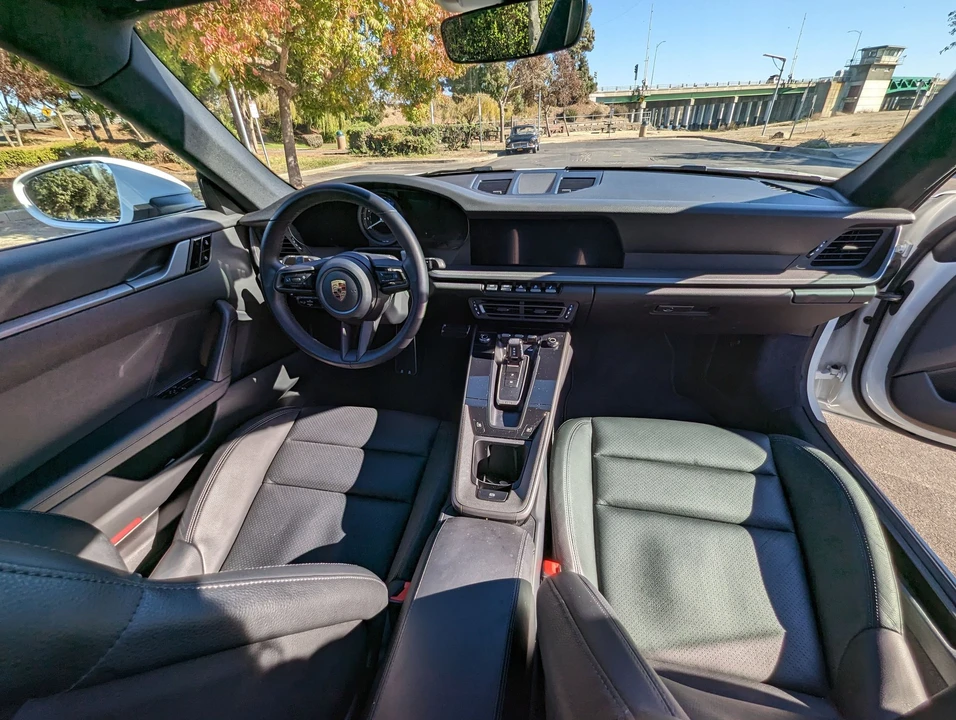 2020 Porsche 992 Carrera - Image 24 of 31