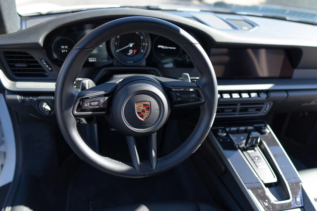 2020 Porsche 992 Carrera - Image 25 of 31