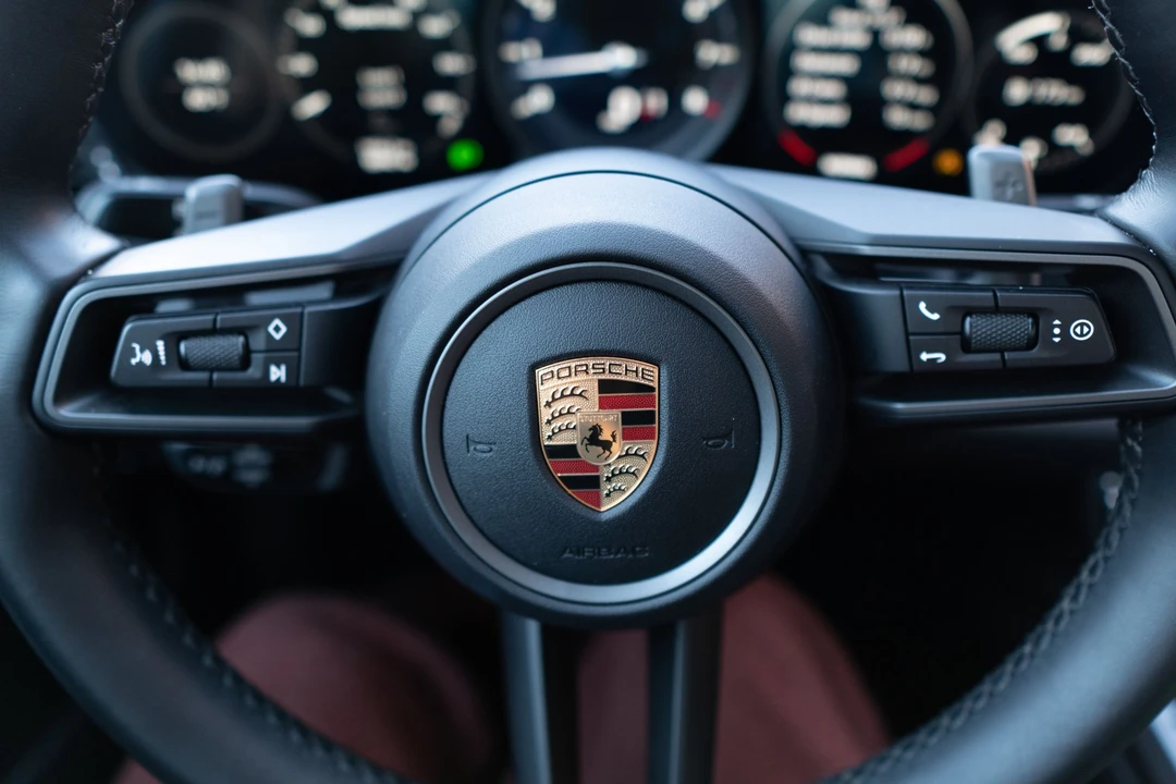 2020 Porsche 992 Carrera - Image 26 of 31