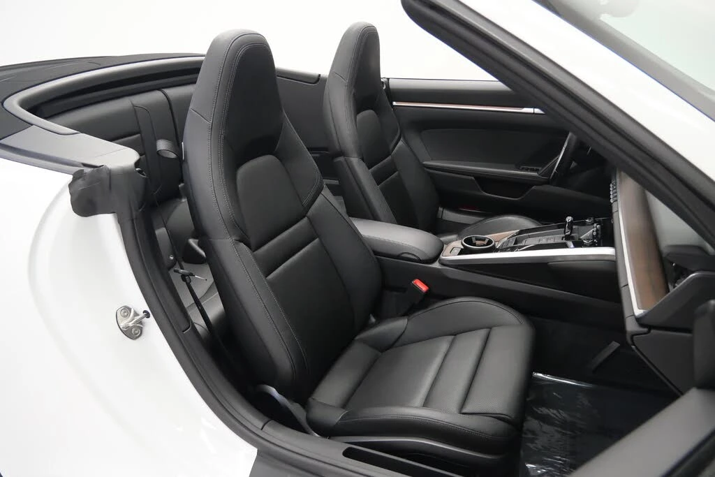 2020 Porsche 992 Carrera - Image 24 of 31