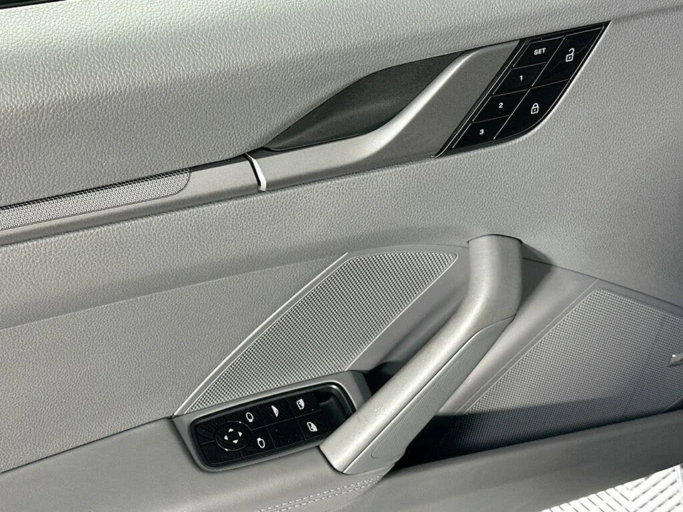 2020 Porsche 992 Carrera - Image 19 of 31