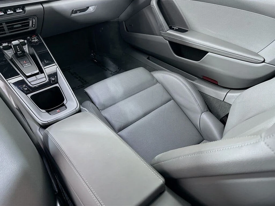 2020 Porsche 992 Carrera - Image 25 of 31