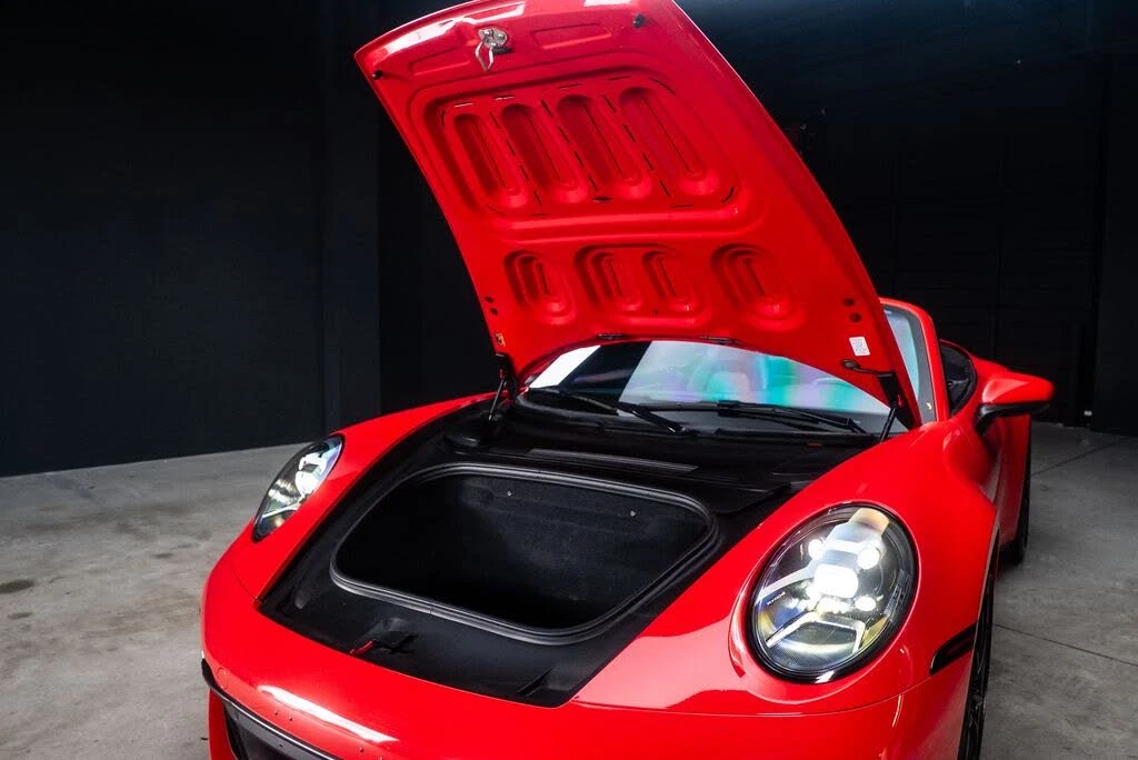 2020 Porsche 992 Carrera - Image 9 of 31