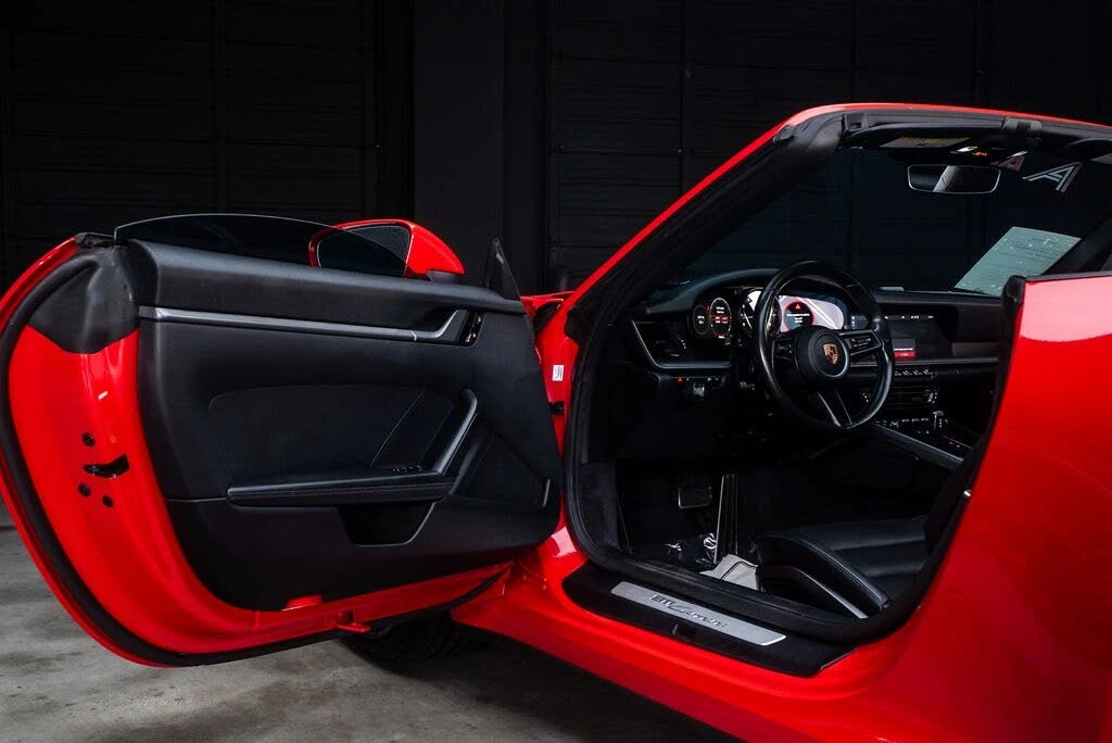 2020 Porsche 992 Carrera - Image 29 of 31