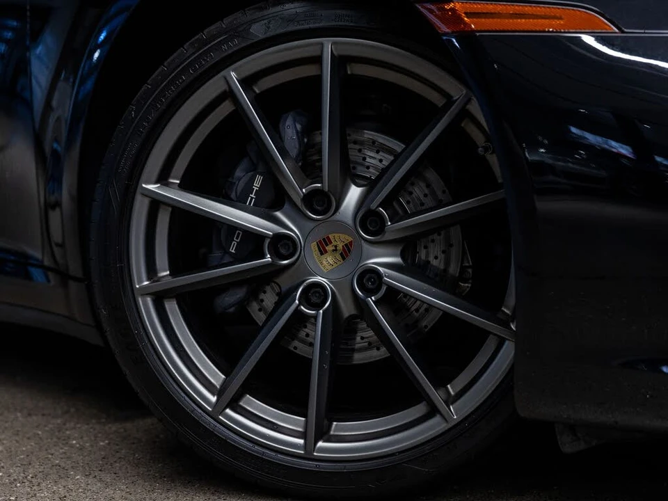 2020 Porsche 992 Carrera - Image 12 of 31
