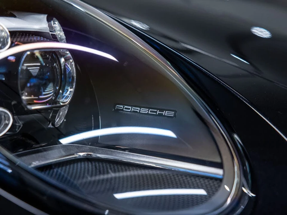 2020 Porsche 992 Carrera - Image 15 of 31