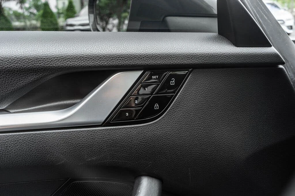 2020 Porsche 992 Carrera - Image 17 of 31