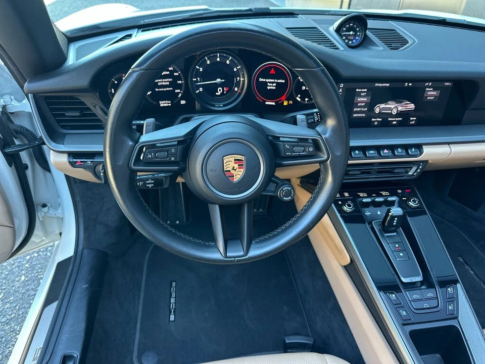 2020 Porsche 992 Carrera - Image 17 of 31