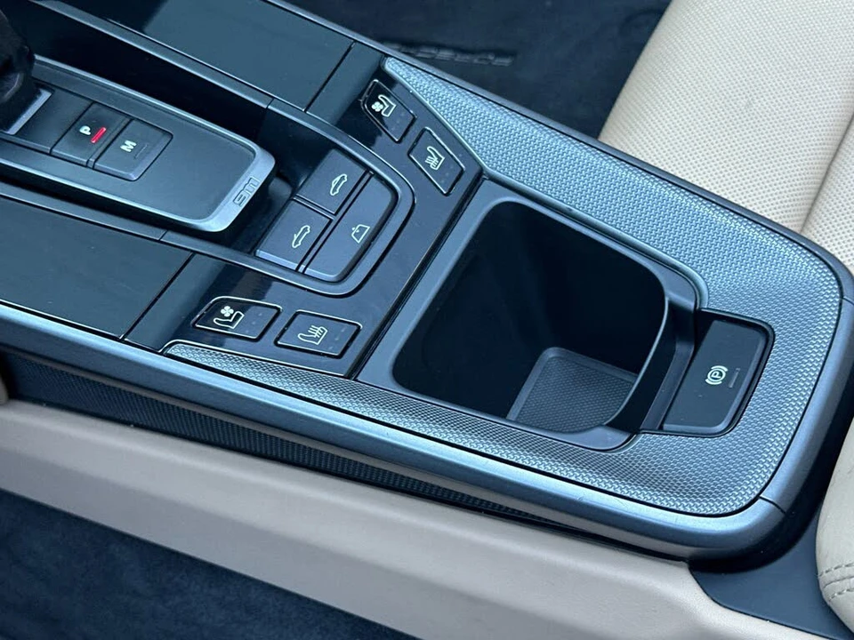 2020 Porsche 992 Carrera - Image 26 of 31