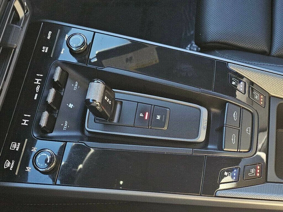 2020 Porsche 992 Carrera - Image 29 of 31