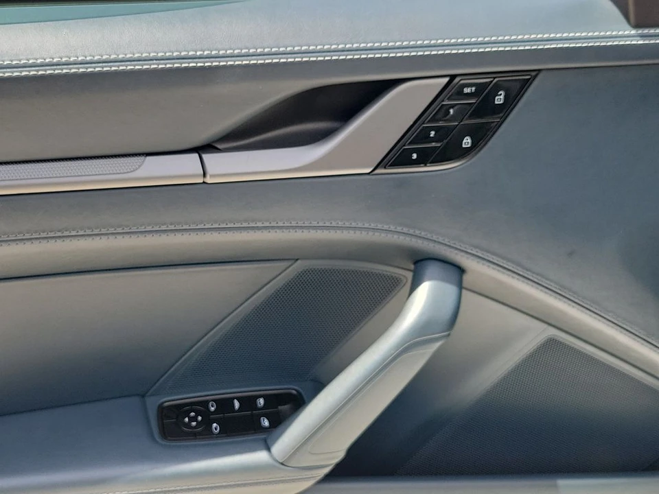 2020 Porsche 992 Carrera - Image 16 of 30