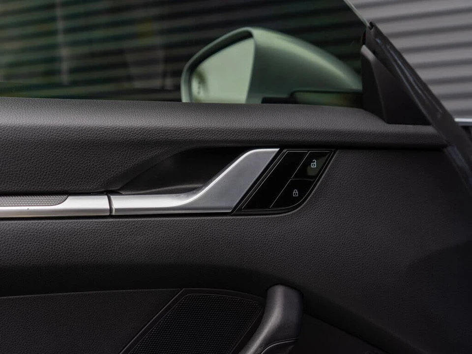 2020 Porsche 992 Carrera - Image 29 of 31