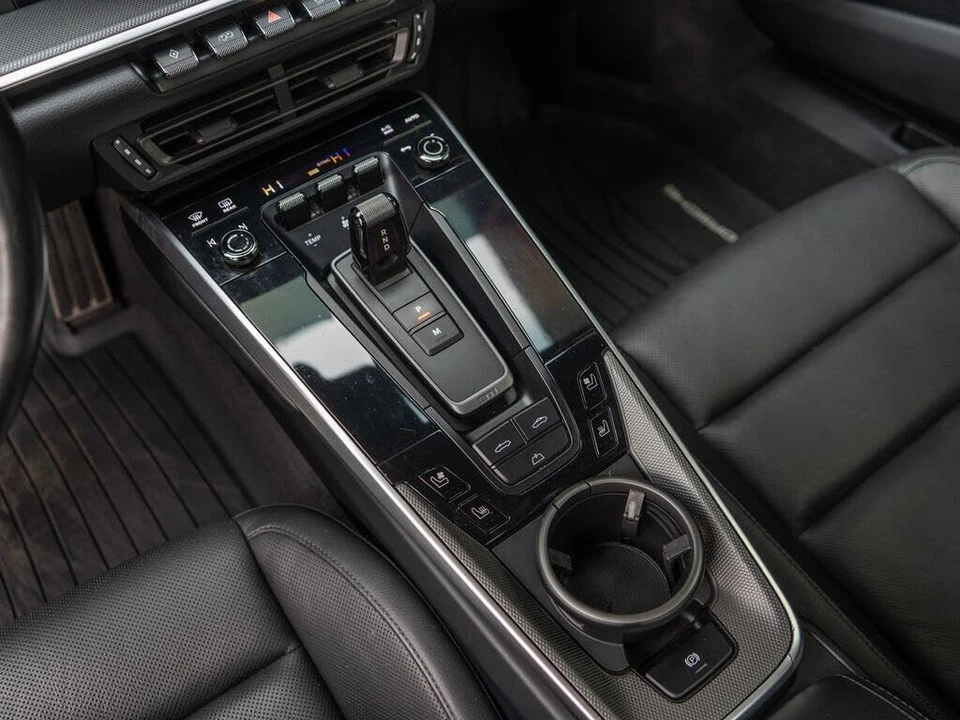 2020 Porsche 992 Carrera - Image 25 of 31