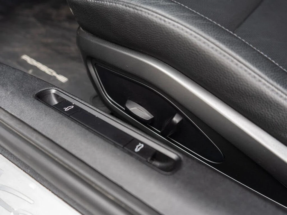 2020 Porsche 992 Carrera - Image 28 of 31
