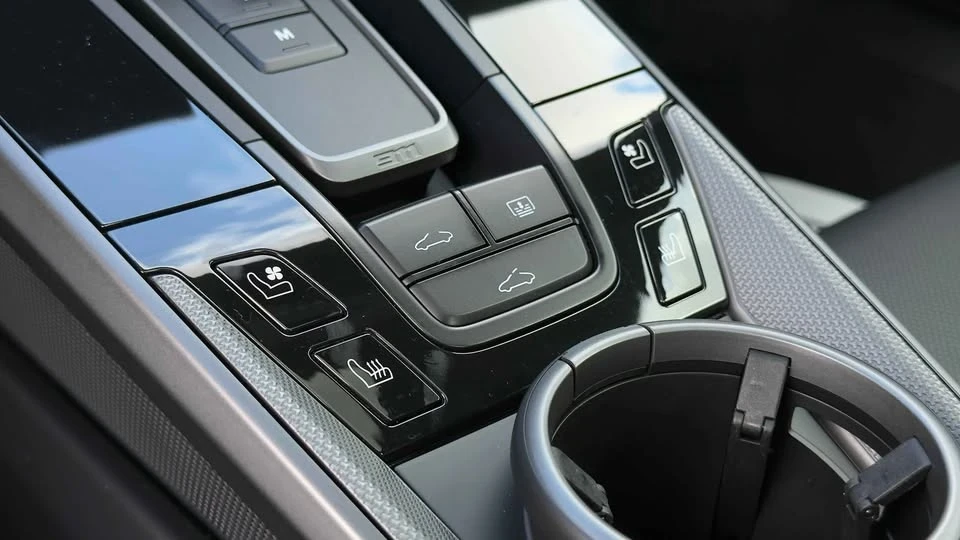 2020 Porsche 992 Carrera - Image 17 of 20