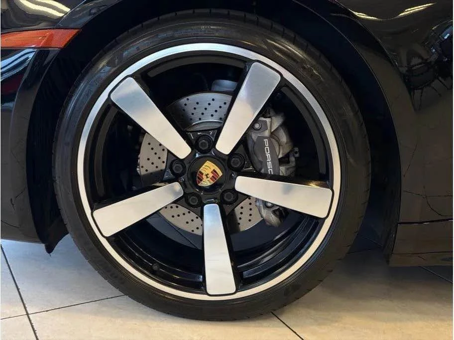 2020 Porsche 992 Carrera - Image 9 of 19