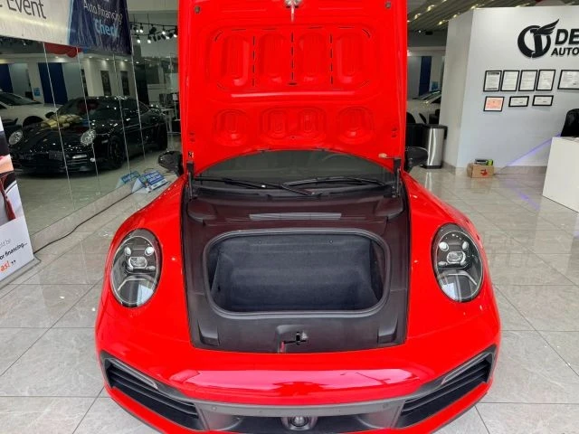 2020 Porsche 992 Carrera - Image 12 of 31