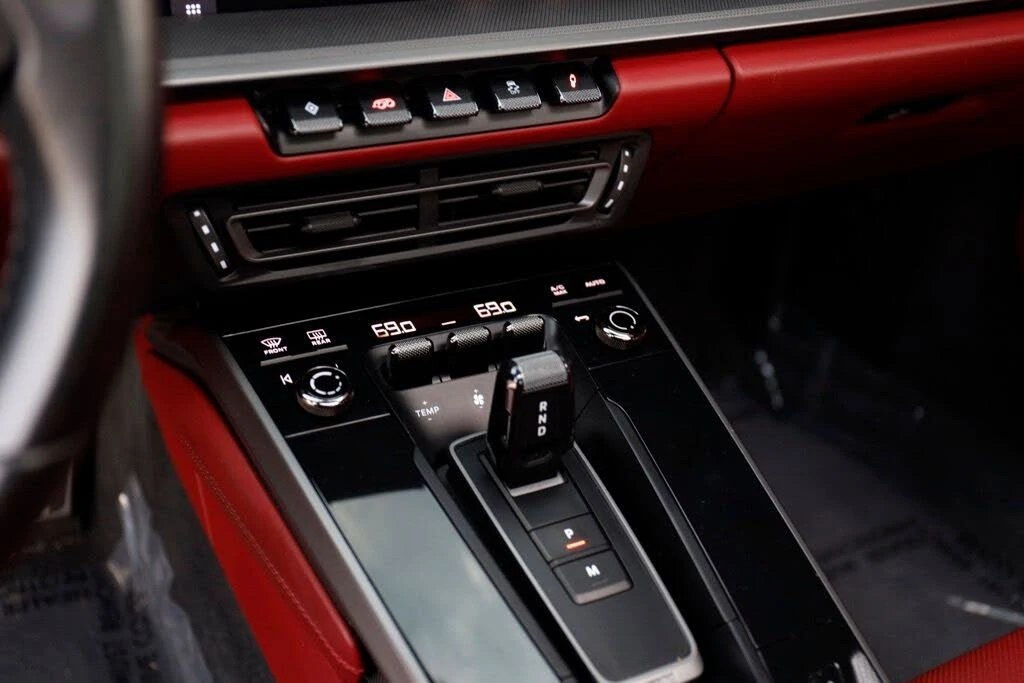 2020 Porsche 992 Carrera - Image 24 of 31