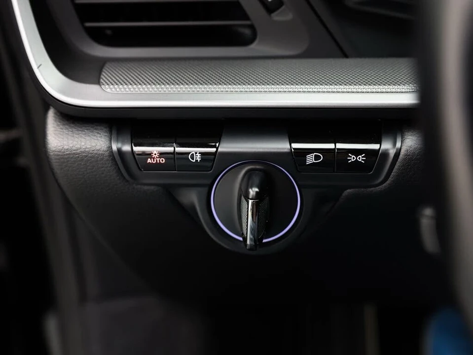 2020 Porsche 992 Carrera - Image 21 of 31