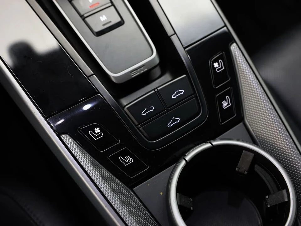 2020 Porsche 992 Carrera - Image 16 of 31