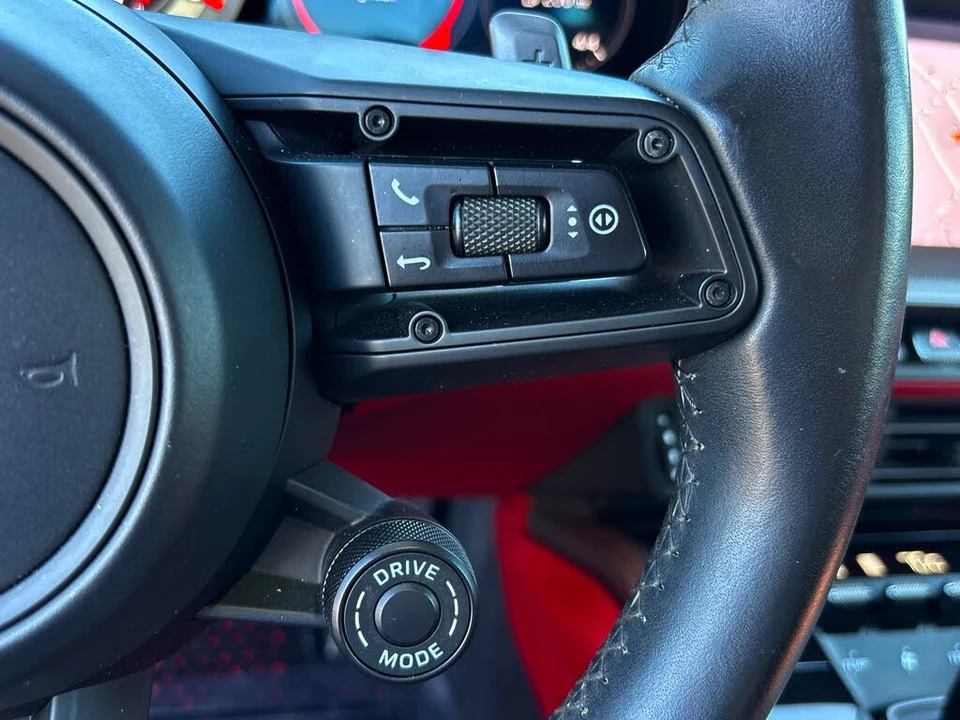 2020 Porsche 992 Carrera - Image 25 of 31