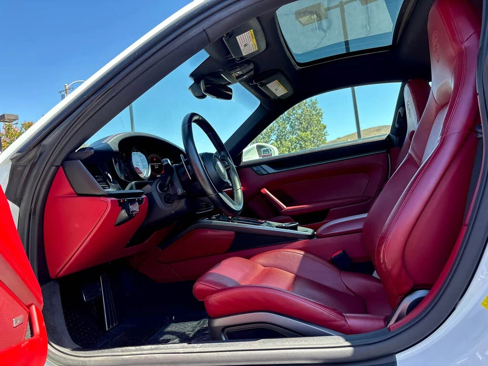2020 Porsche 992 Carrera - Image 7 of 31