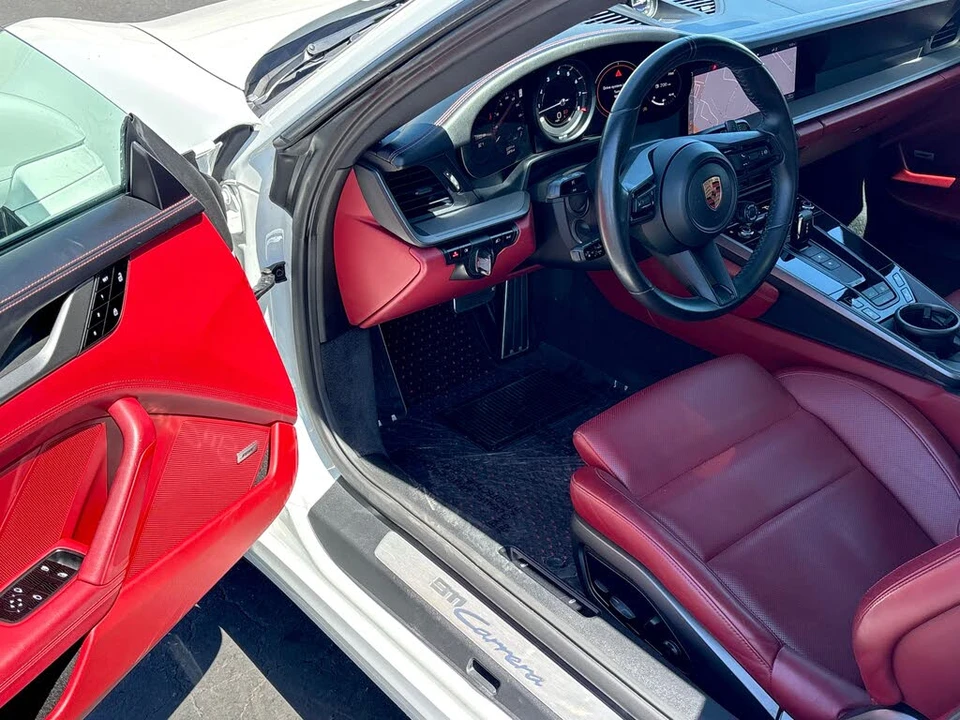 2020 Porsche 992 Carrera - Image 13 of 31