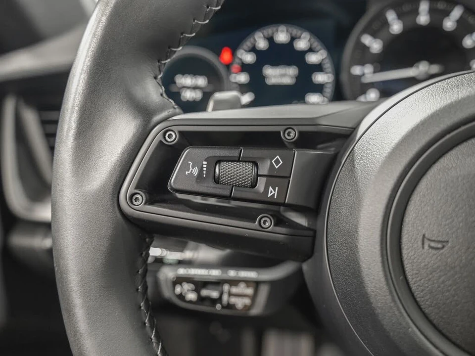 2020 Porsche 992 Carrera - Image 16 of 21