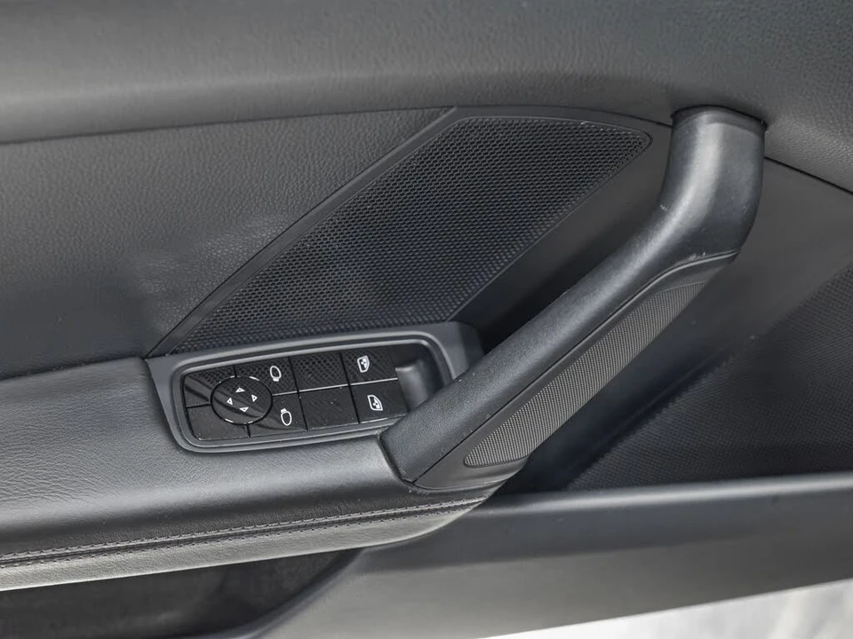 2020 Porsche 992 Carrera - Image 11 of 21