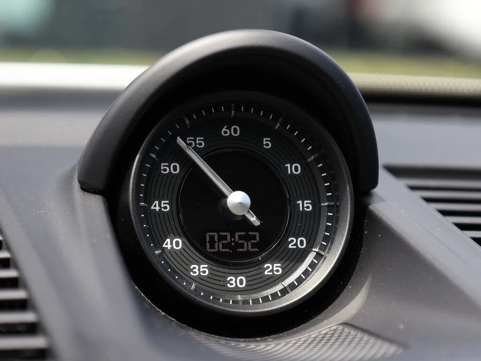 2020 Porsche 992 Carrera - Image 29 of 31
