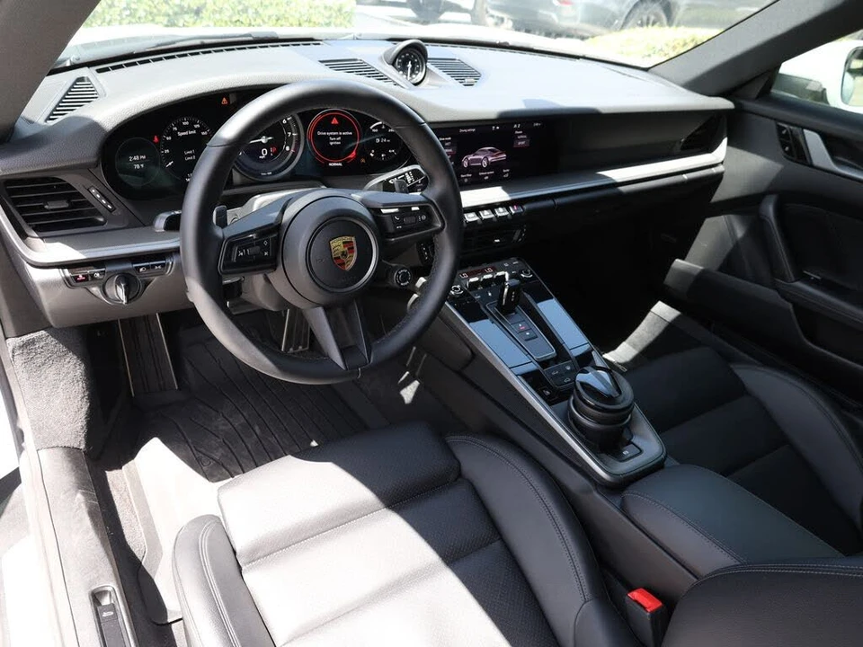 2020 Porsche 992 Carrera - Image 13 of 31