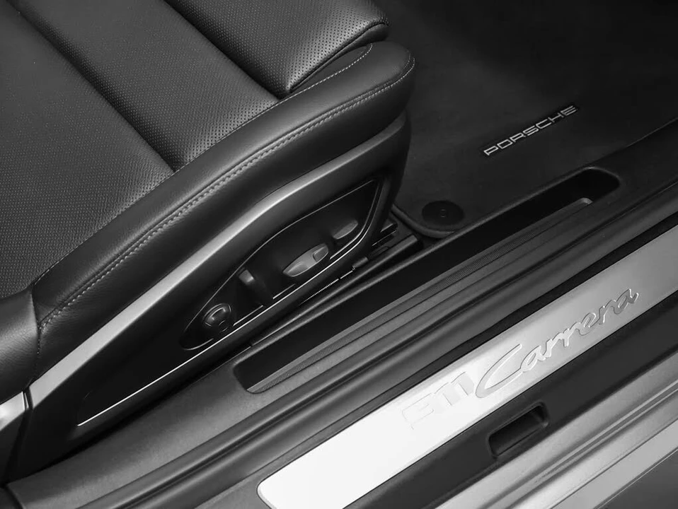 2020 Porsche 992 Carrera - Image 24 of 31