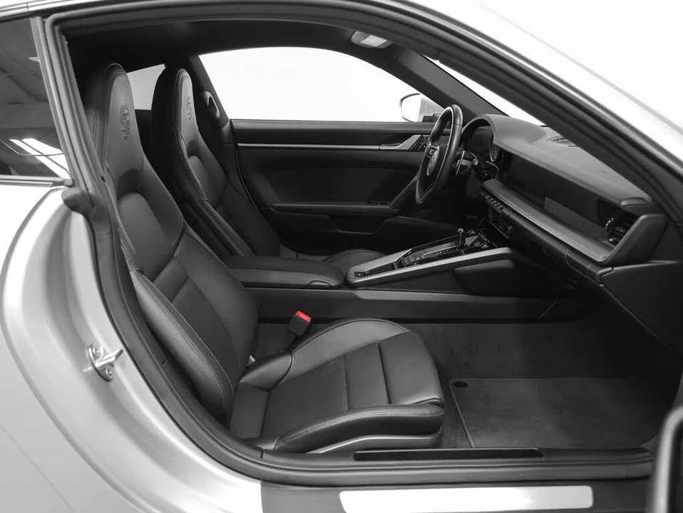 2020 Porsche 992 Carrera - Image 28 of 31
