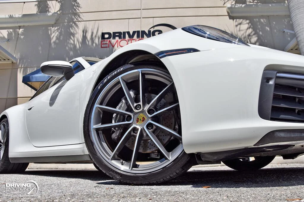2020 Porsche 992 Carrera - Image 4 of 31