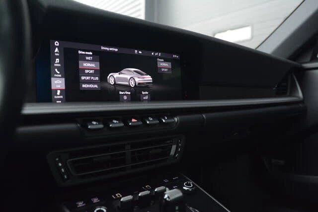 2020 Porsche 992 Carrera - Image 19 of 31