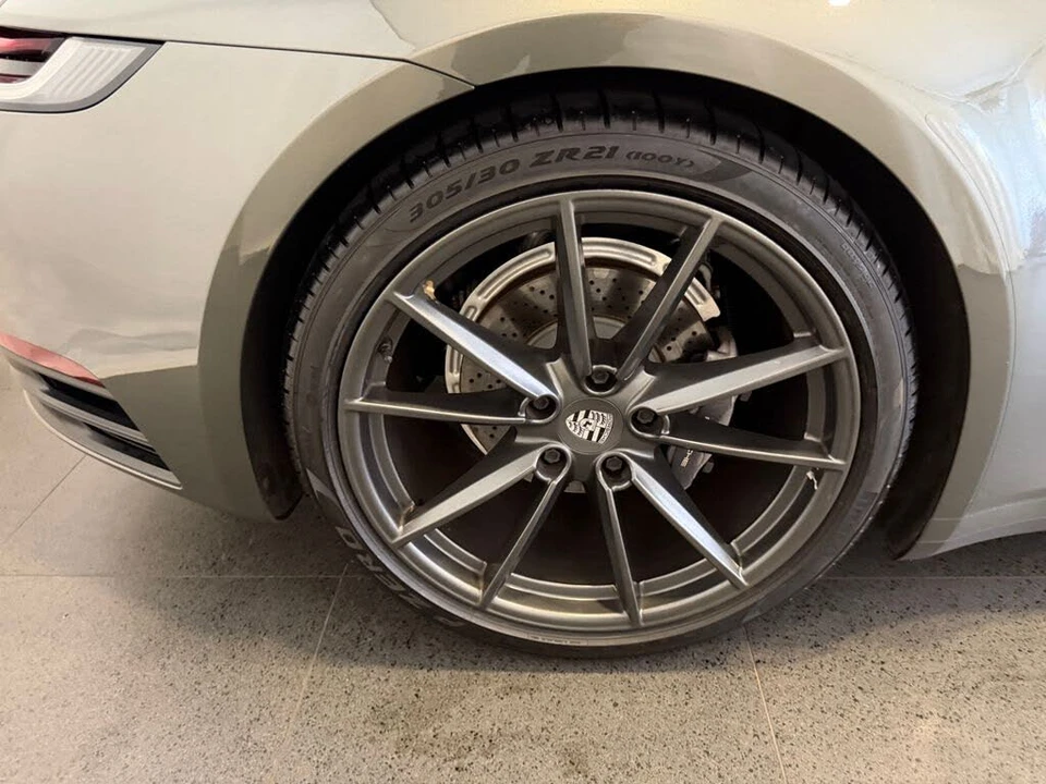 2020 Porsche 992 Carrera - Image 12 of 26