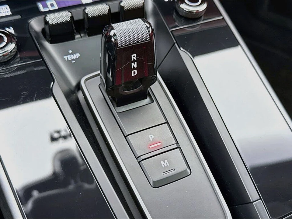 2020 Porsche 992 Carrera - Image 21 of 31