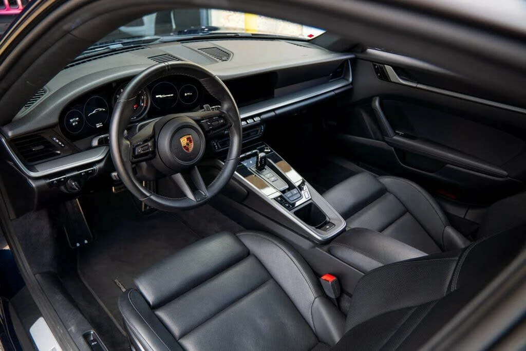 2020 Porsche 992 Carrera - Image 25 of 31